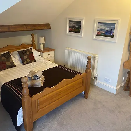 County Loft Penthouse Apartment Whitby
